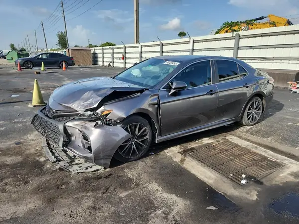 4T1G11AK6MU444270 2021 TOYOTA CAMRY - Image 1