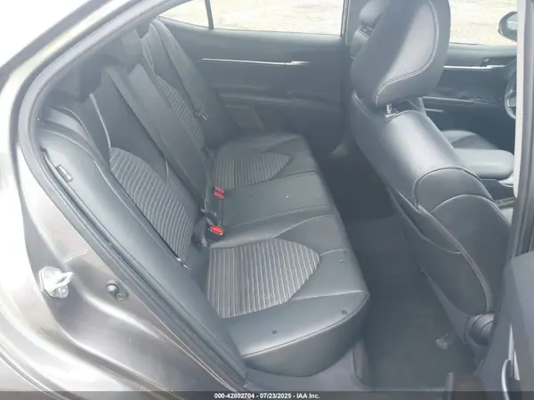 4T1G11AK6MU444804 2021 TOYOTA CAMRY - Image 8