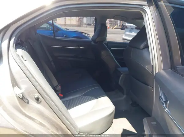 4T1G11AK6MU445855 2021 TOYOTA CAMRY - Image 8