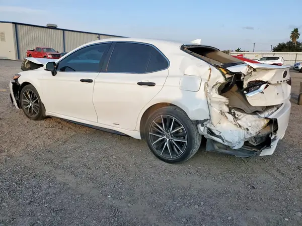 4T1G11AK6MU449128 2021 TOYOTA CAMRY - Image 2