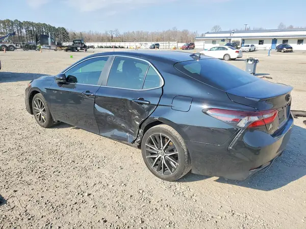 4T1G11AK6MU451008 2021 TOYOTA CAMRY - Image 2