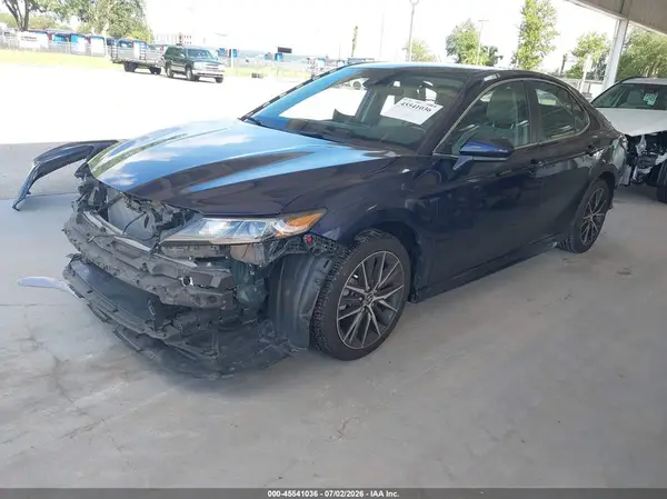 4T1G11AK6MU451476 2021 TOYOTA CAMRY - Image 2