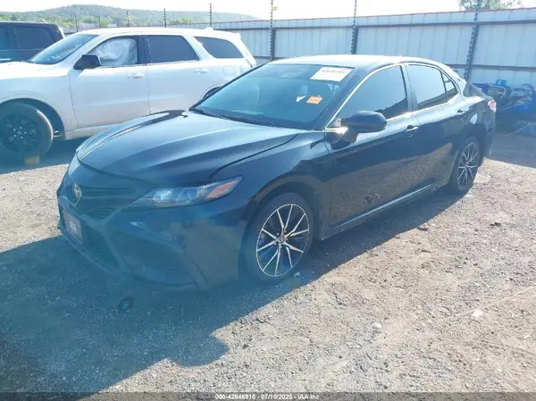 4T1G11AK6MU452966 2021 TOYOTA CAMRY - Image 2