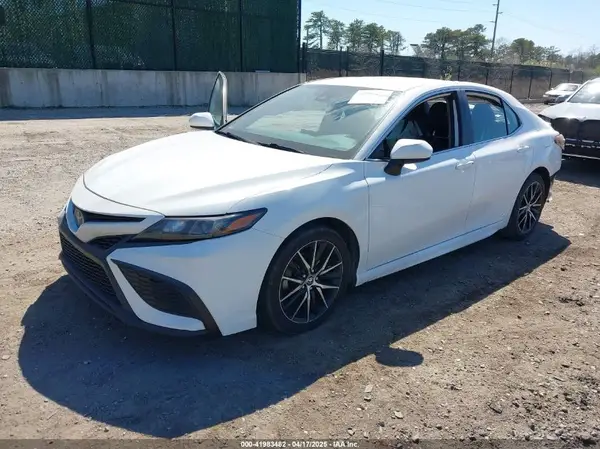 4T1G11AK6MU453888 2021 TOYOTA CAMRY - Image 2