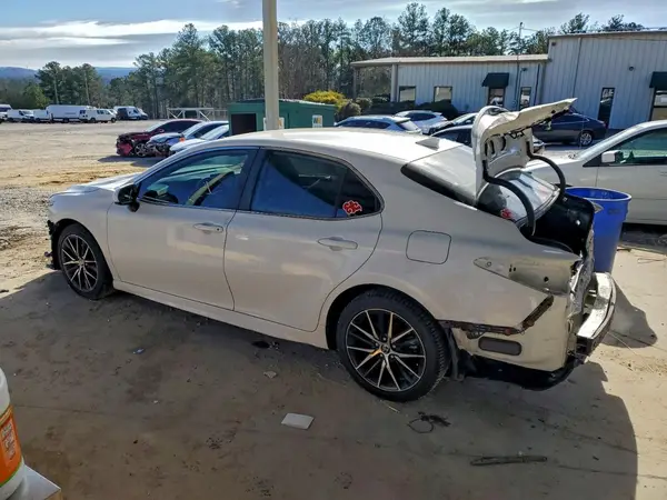 4T1G11AK6MU455351 2021 TOYOTA CAMRY - Image 2