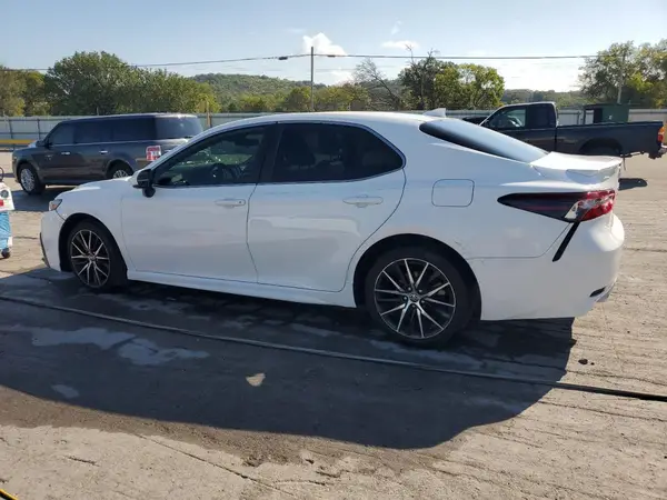 4T1G11AK6MU460033 2021 TOYOTA CAMRY - Image 2