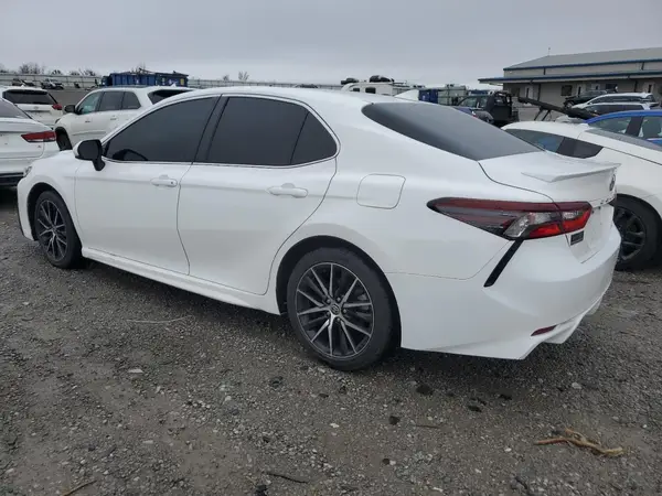 4T1G11AK6MU460534 2021 TOYOTA CAMRY - Image 2