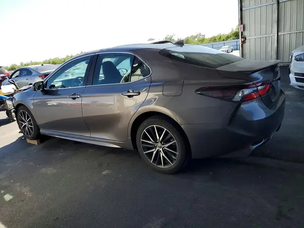 4T1G11AK6MU465331 2021 TOYOTA CAMRY - Image 2