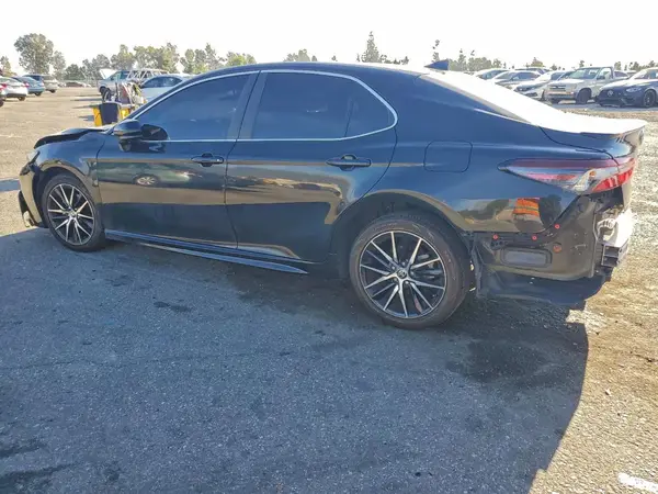 4T1G11AK6MU470903 2021 TOYOTA CAMRY - Image 2