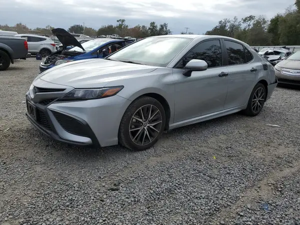 4T1G11AK6MU473302 2021 TOYOTA CAMRY - Image 1