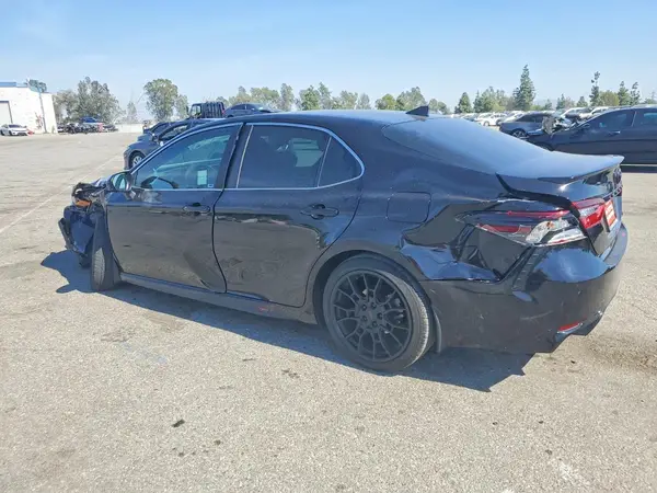 4T1G11AK6MU476233 2021 TOYOTA CAMRY - Image 2