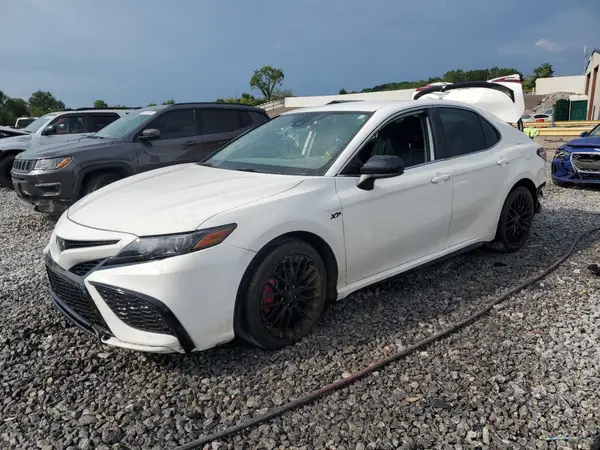 4T1G11AK6MU477849 2021 TOYOTA CAMRY - Image 1