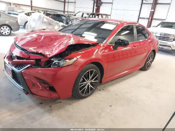 4T1G11AK6MU479942 2021 TOYOTA CAMRY - Image 2