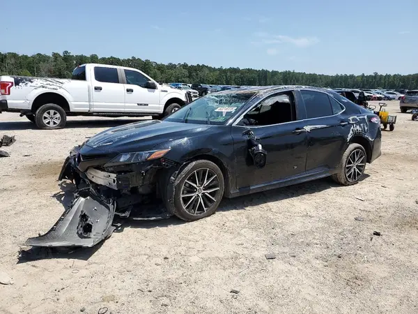 4T1G11AK6MU481044 2021 TOYOTA CAMRY - Image 1