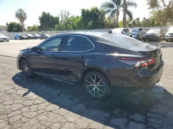 4T1G11AK6MU482713 2021 TOYOTA CAMRY - Image 2
