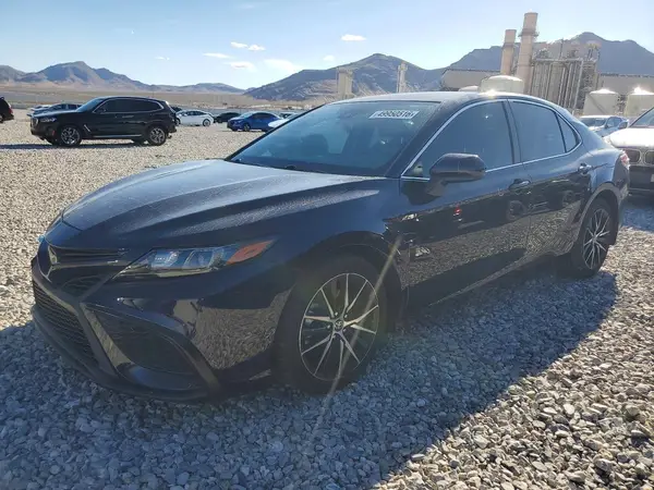 4T1G11AK6MU484171 2021 TOYOTA CAMRY - Image 1