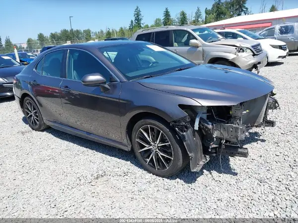 4T1G11AK6MU485403 2021 TOYOTA CAMRY - Image 1