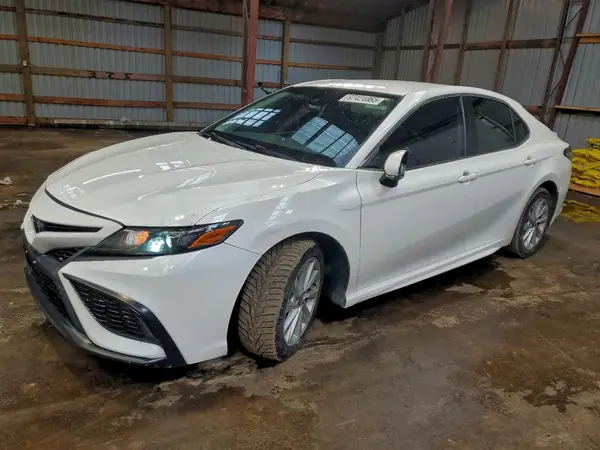 4T1G11AK6MU487801 2021 TOYOTA CAMRY - Image 1
