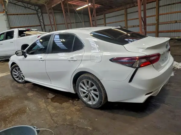 4T1G11AK6MU487801 2021 TOYOTA CAMRY - Image 2