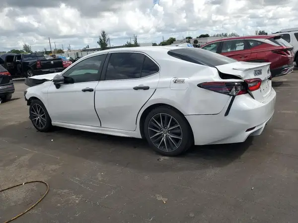 4T1G11AK6MU489645 2021 TOYOTA CAMRY - Image 2