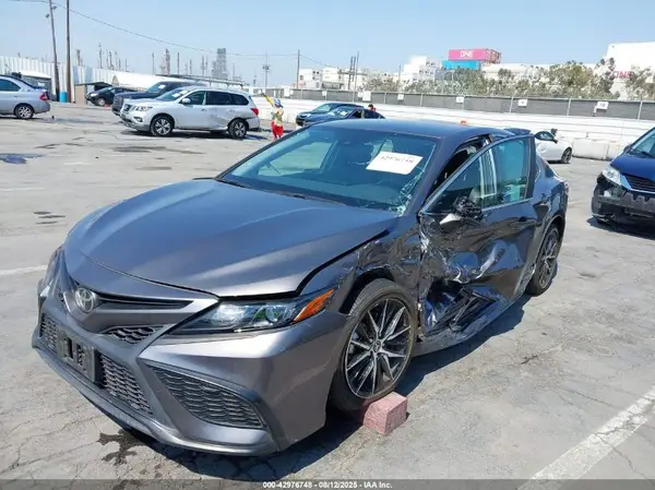 4T1G11AK6MU497373 2021 TOYOTA CAMRY - Image 2