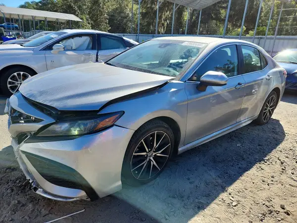 4T1G11AK6MU516410 2021 TOYOTA CAMRY - Image 1