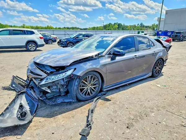 4T1G11AK6MU516469 2021 TOYOTA CAMRY - Image 1