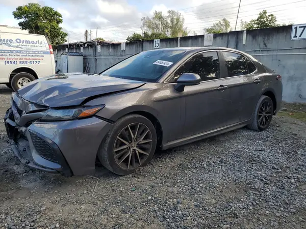 4T1G11AK6MU519694 2021 TOYOTA CAMRY - Image 1