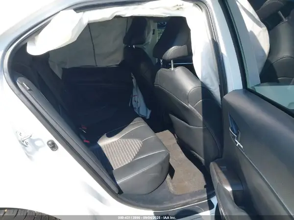 4T1G11AK6MU523261 2021 TOYOTA CAMRY - Image 8