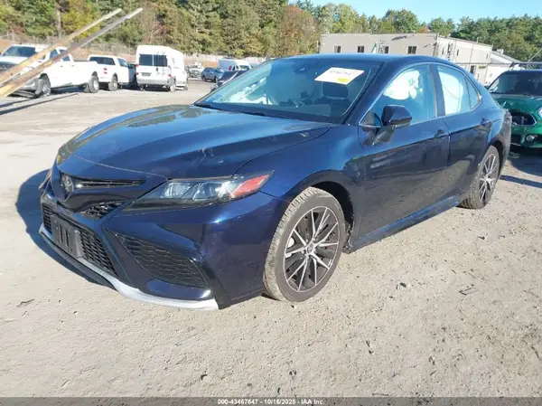 4T1G11AK6MU526726 2021 TOYOTA CAMRY - Image 2