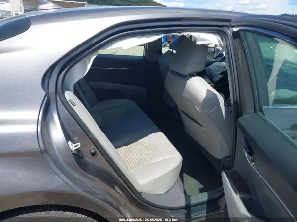 4T1G11AK6MU528136 2021 TOYOTA CAMRY - Image 8