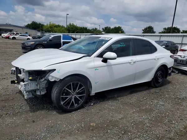 4T1G11AK6MU529108 2021 TOYOTA CAMRY - Image 1