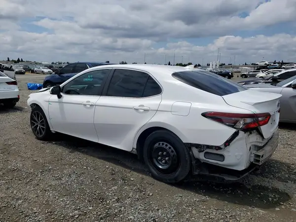 4T1G11AK6MU529108 2021 TOYOTA CAMRY - Image 2