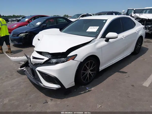 4T1G11AK6MU533532 2021 TOYOTA CAMRY - Image 2