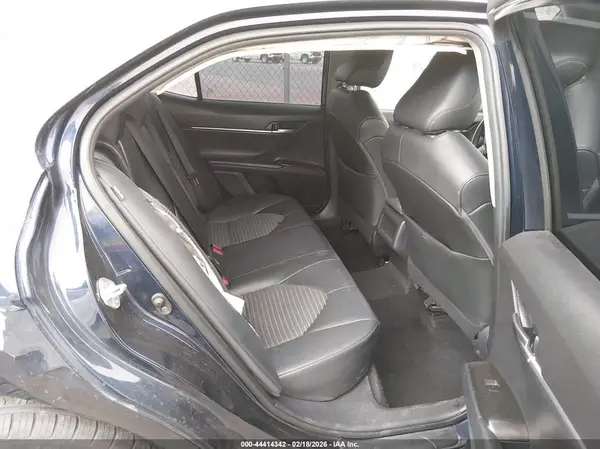 4T1G11AK6MU533899 2021 TOYOTA CAMRY - Image 8