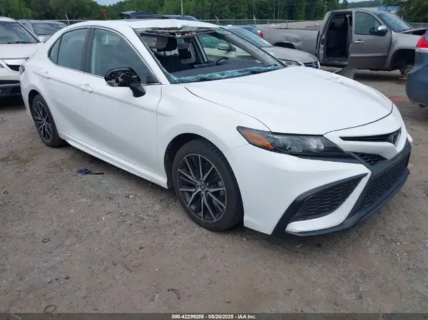 4T1G11AK6MU535409 2021 TOYOTA CAMRY - Image 1