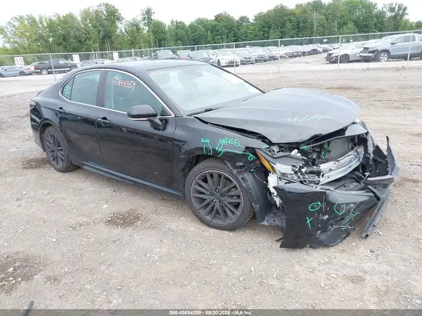 4T1G11AK6MU535958 2021 TOYOTA CAMRY - Image 1