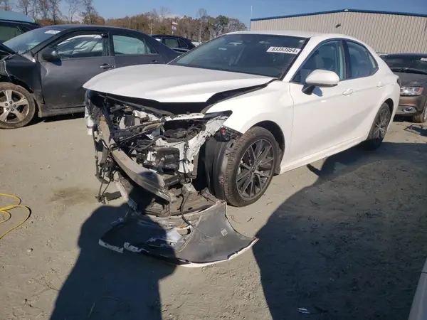 4T1G11AK6MU535992 2021 TOYOTA CAMRY - Image 1