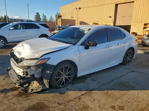 4T1G11AK6MU536365 2021 TOYOTA CAMRY - Image 1