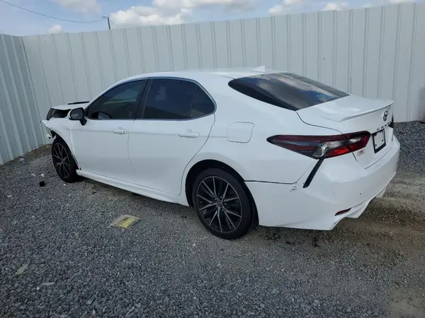 4T1G11AK6MU537824 2021 TOYOTA CAMRY - Image 2