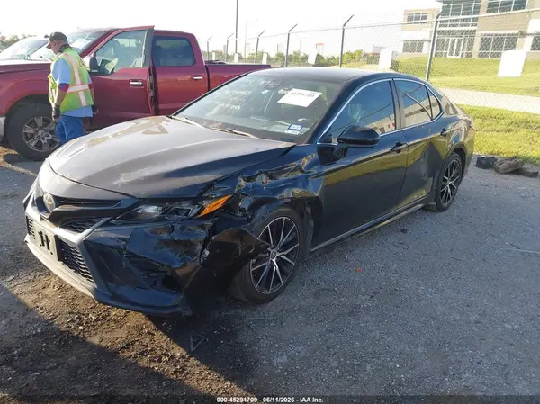 4T1G11AK6MU538214 2021 TOYOTA CAMRY - Image 2