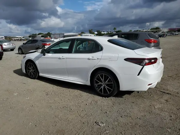 4T1G11AK6MU539914 2021 TOYOTA CAMRY - Image 2