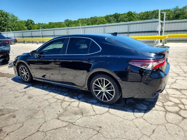 4T1G11AK6MU549049 2021 TOYOTA CAMRY - Image 2