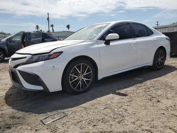 4T1G11AK6MU550556 2021 TOYOTA CAMRY - Image 1
