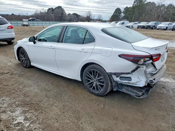 4T1G11AK6MU551271 2021 TOYOTA CAMRY - Image 2