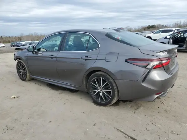 4T1G11AK6MU553070 2021 TOYOTA CAMRY - Image 2