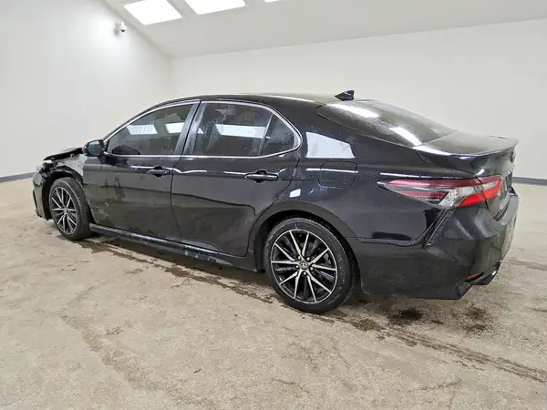 4T1G11AK6MU553618 2021 TOYOTA CAMRY - Image 2
