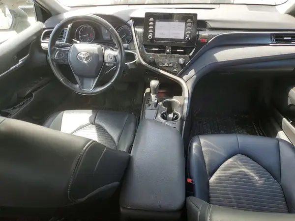 4T1G11AK6MU557359 2021 TOYOTA CAMRY - Image 8