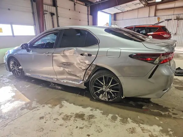 4T1G11AK6MU559290 2021 TOYOTA CAMRY - Image 2