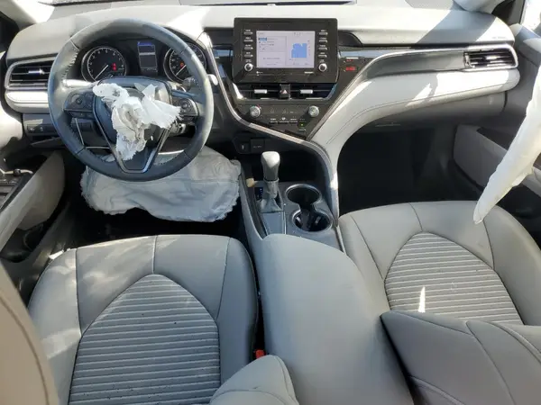 4T1G11AK6MU560083 2021 TOYOTA CAMRY - Image 8